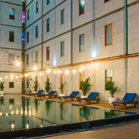 Pop! Hotel Kuta Beach Exterior photo